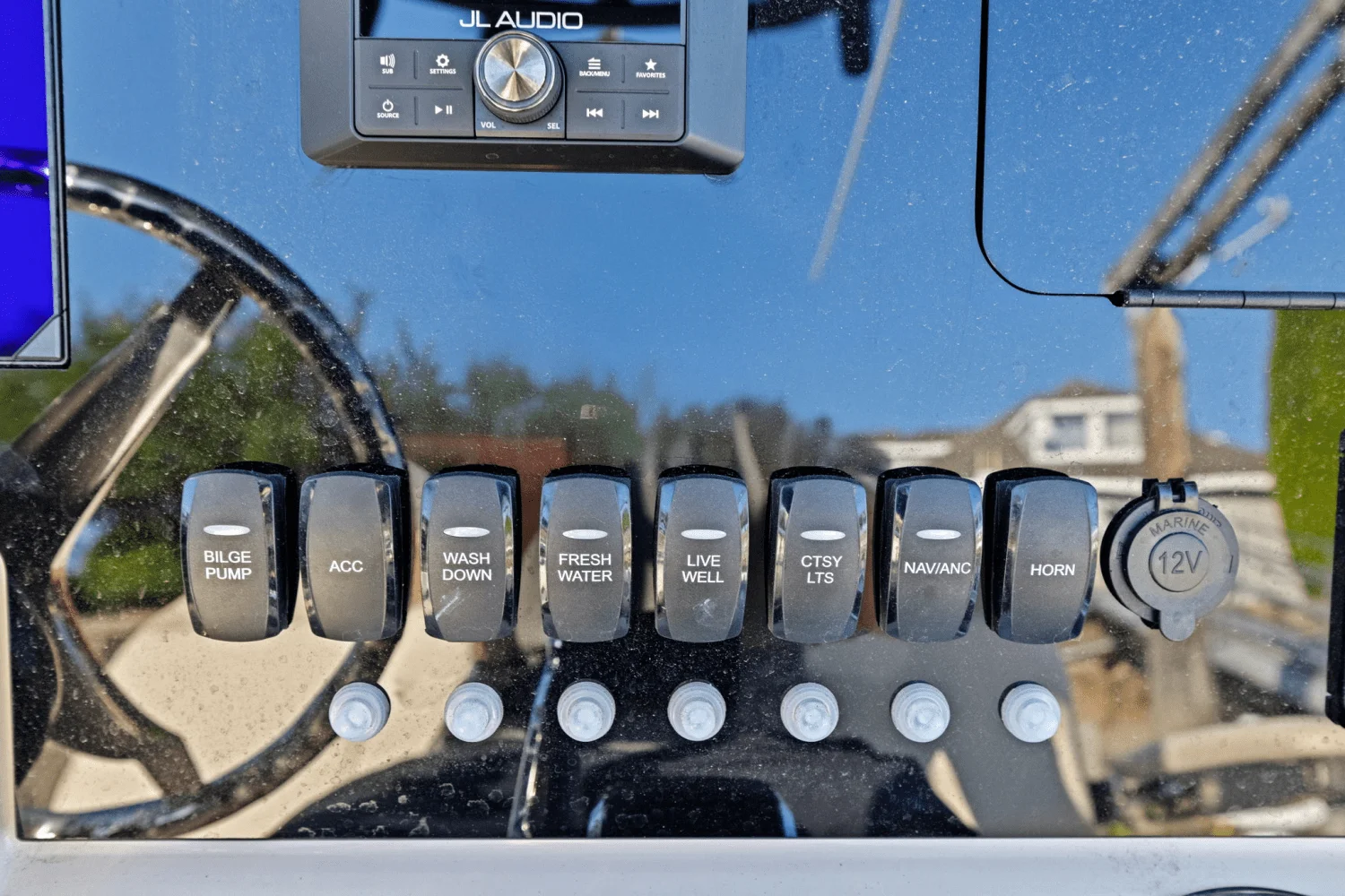 2025 Boston Whaler 250 Dauntless Image Thumbnail #39