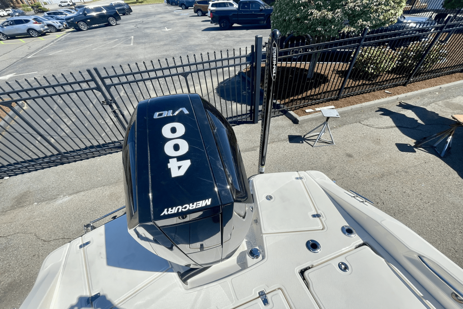 2025 Boston Whaler 250 Dauntless Image Thumbnail #4