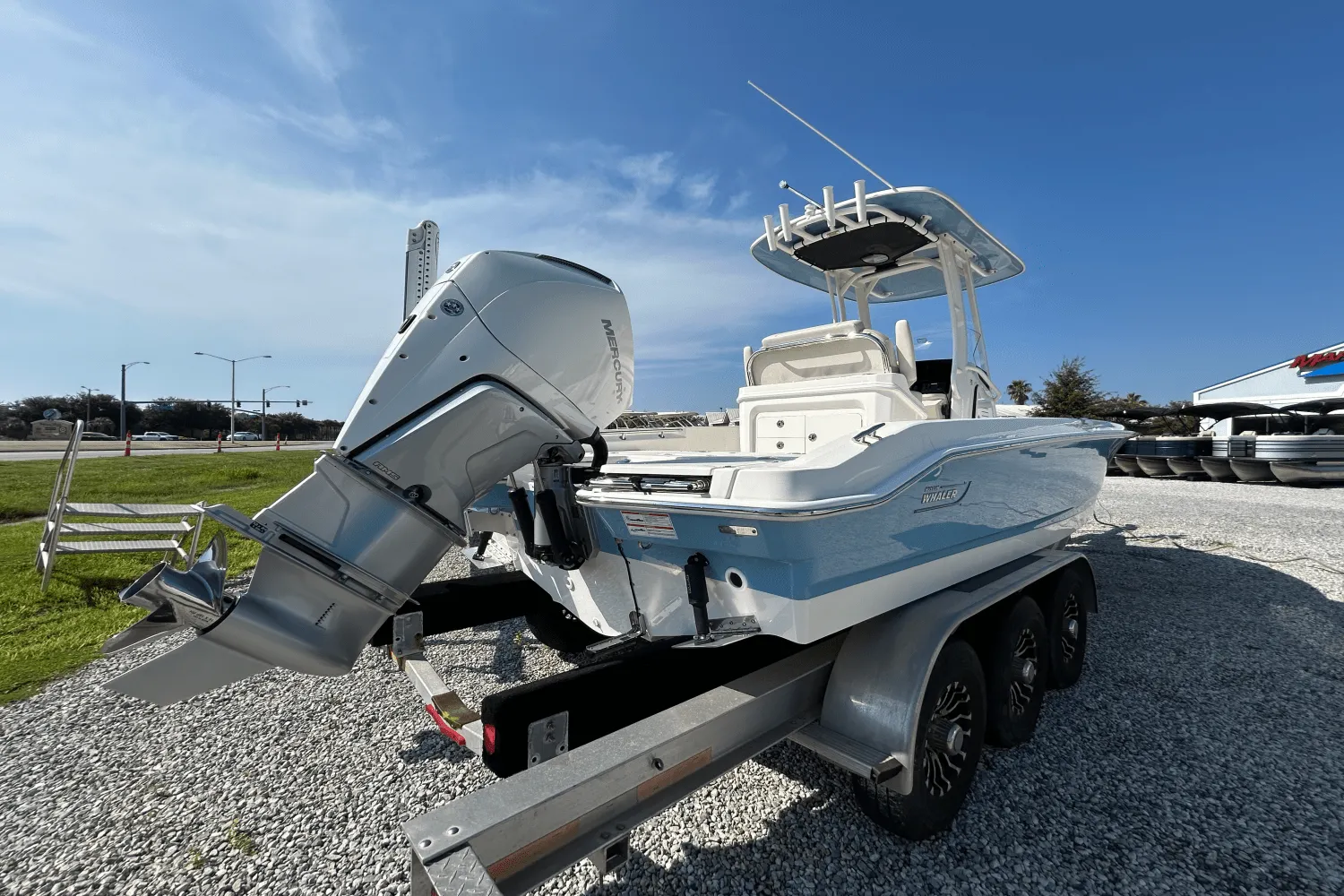 2026 Boston Whaler 250 Dauntless Image Thumbnail #6