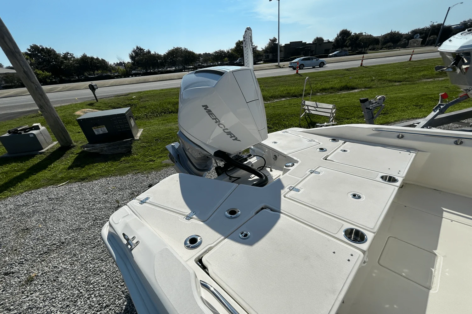 2026 Boston Whaler 250 Dauntless Image Thumbnail #7