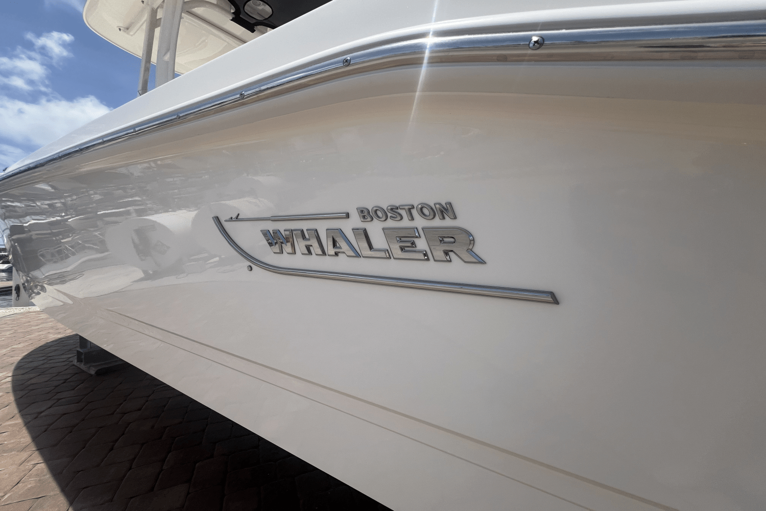 2025 Boston Whaler 250 Dauntless Image Thumbnail #25