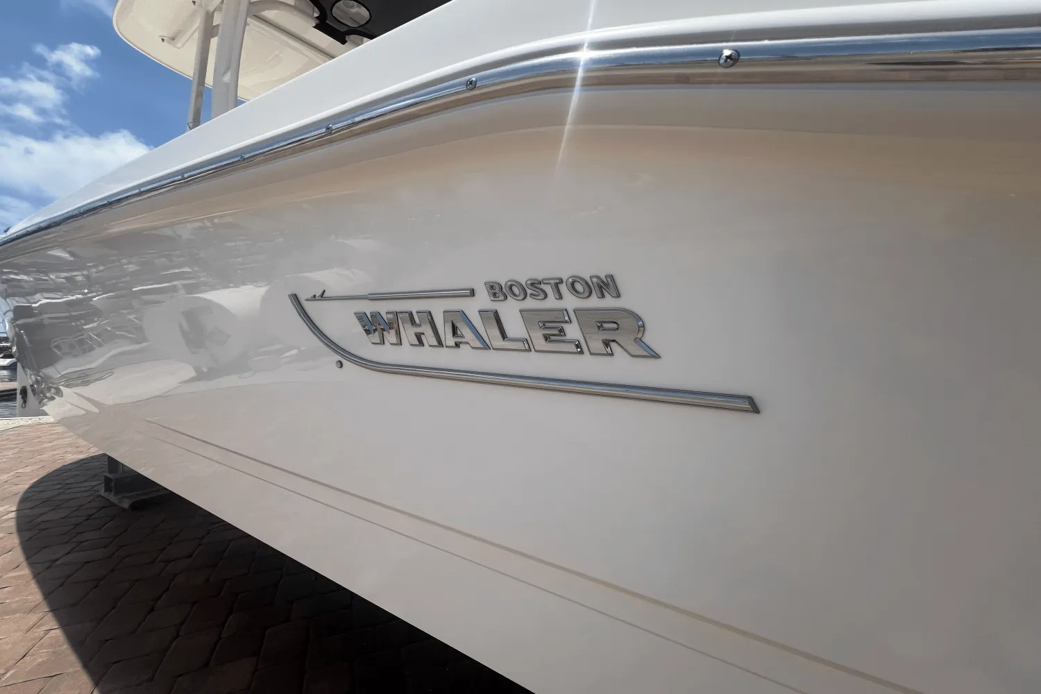 2025 Boston Whaler 250 Dauntless Image Thumbnail #25