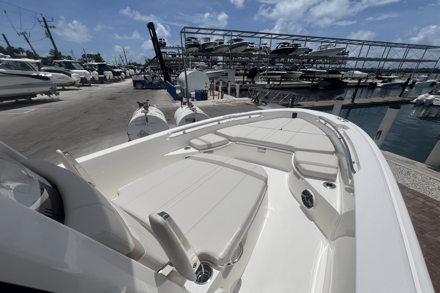 2025 Boston Whaler 250 Dauntless Image Thumbnail #37