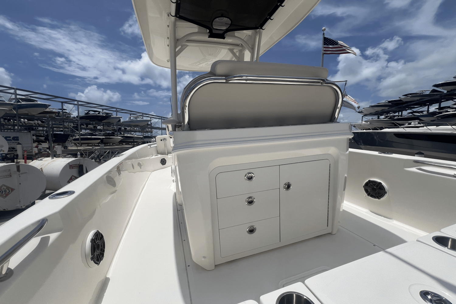2025 Boston Whaler 250 Dauntless Image Thumbnail #20