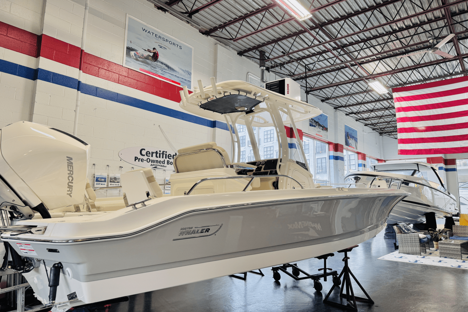 2025 Boston Whaler 250 Dauntless Image Thumbnail #4