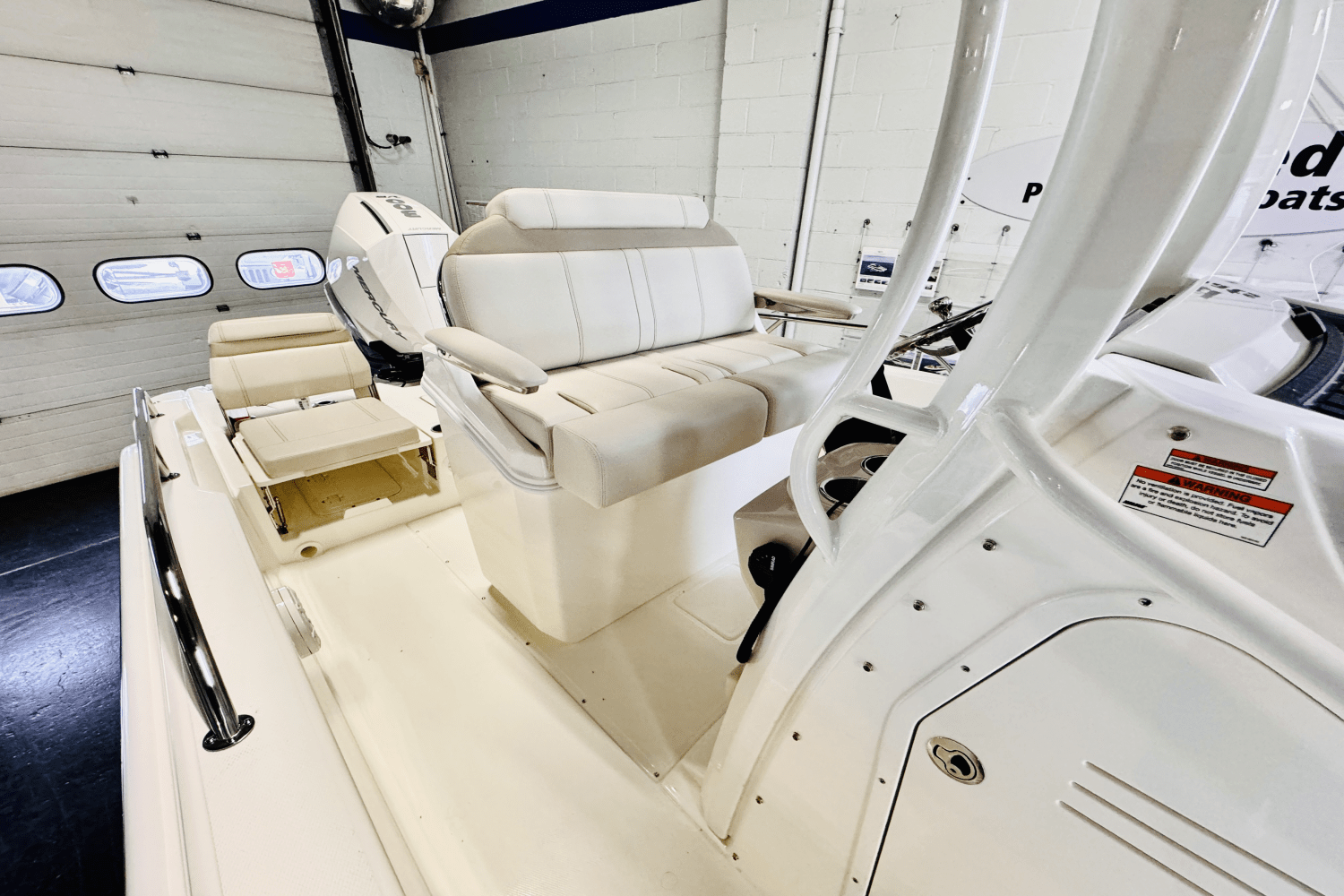 2025 Boston Whaler 250 Dauntless Image Thumbnail #28