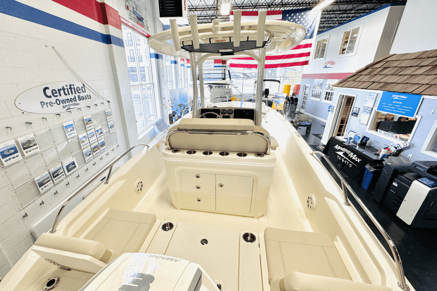2025 Boston Whaler 250 Dauntless Image Thumbnail #19