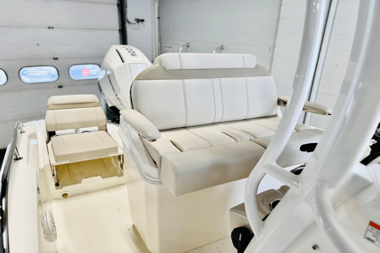2025 Boston Whaler 250 Dauntless Image Thumbnail #27