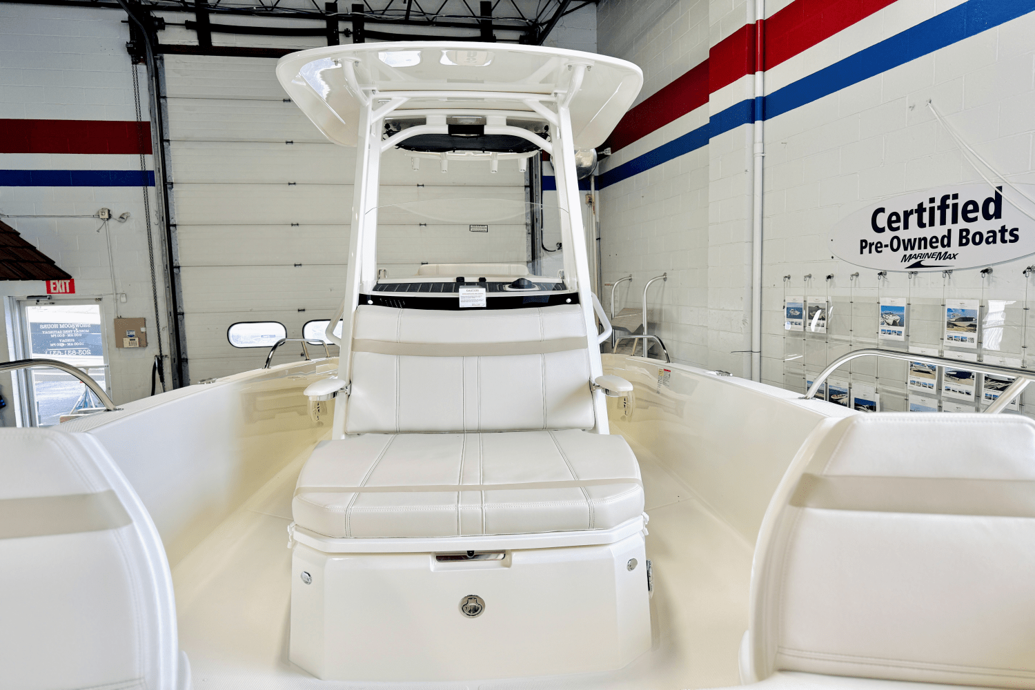 2025 Boston Whaler 250 Dauntless Image Thumbnail #41