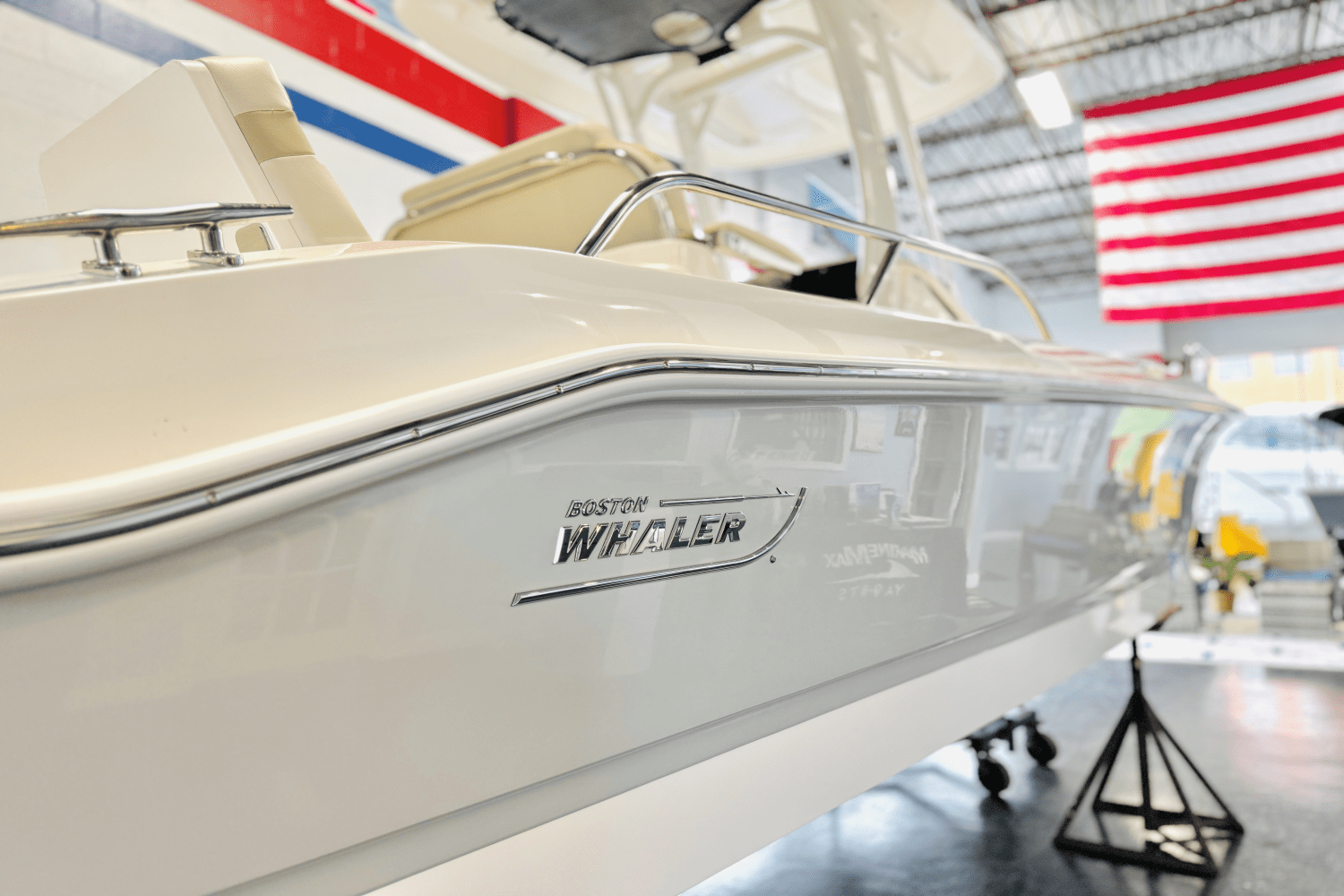 2025 Boston Whaler 250 Dauntless Image Thumbnail #10