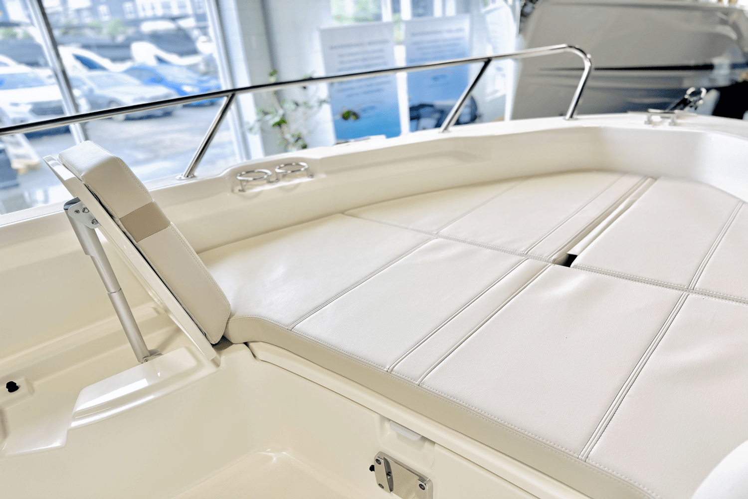 2025 Boston Whaler 250 Dauntless Image Thumbnail #47