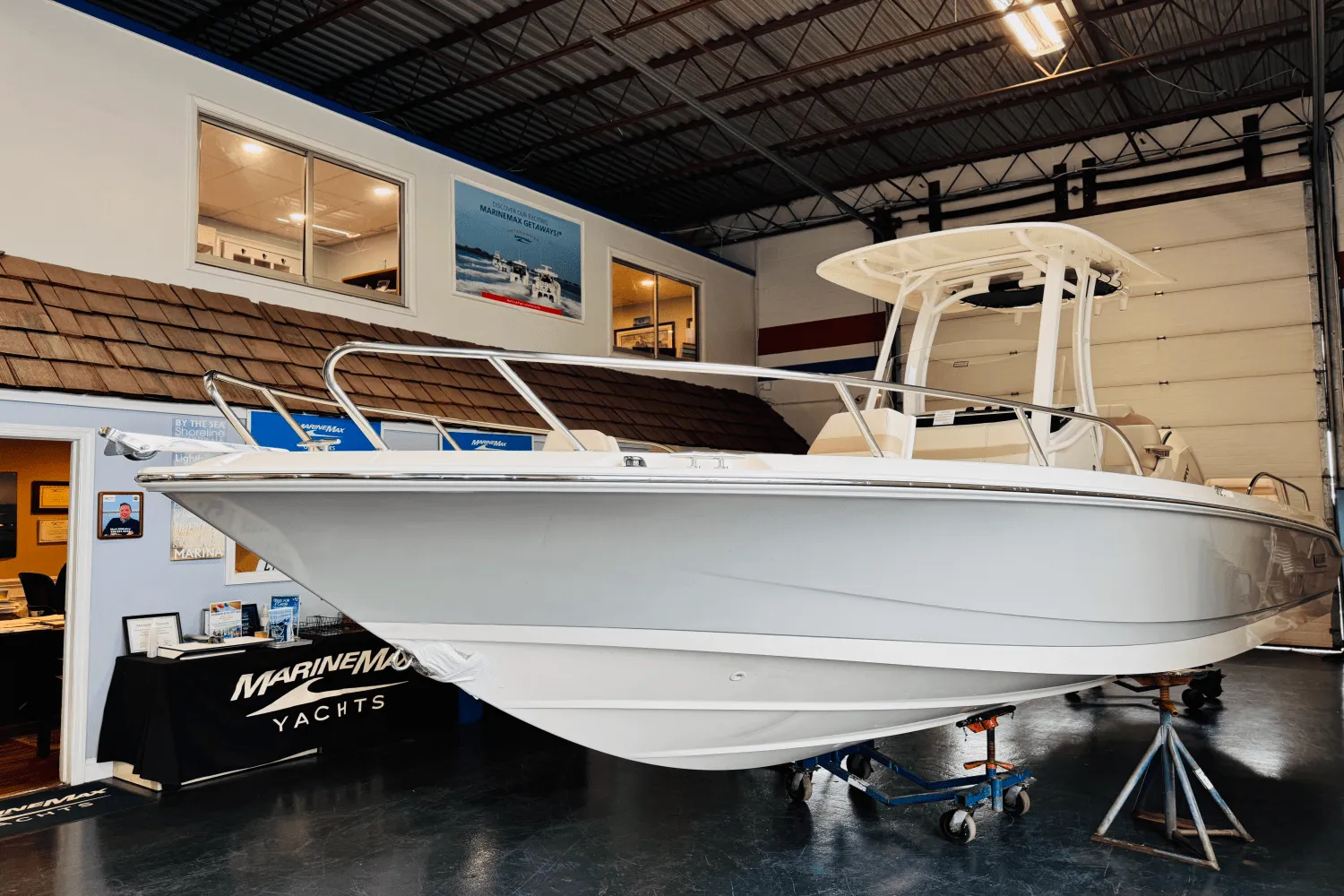 2025 Boston Whaler 250 Dauntless Image Thumbnail #0