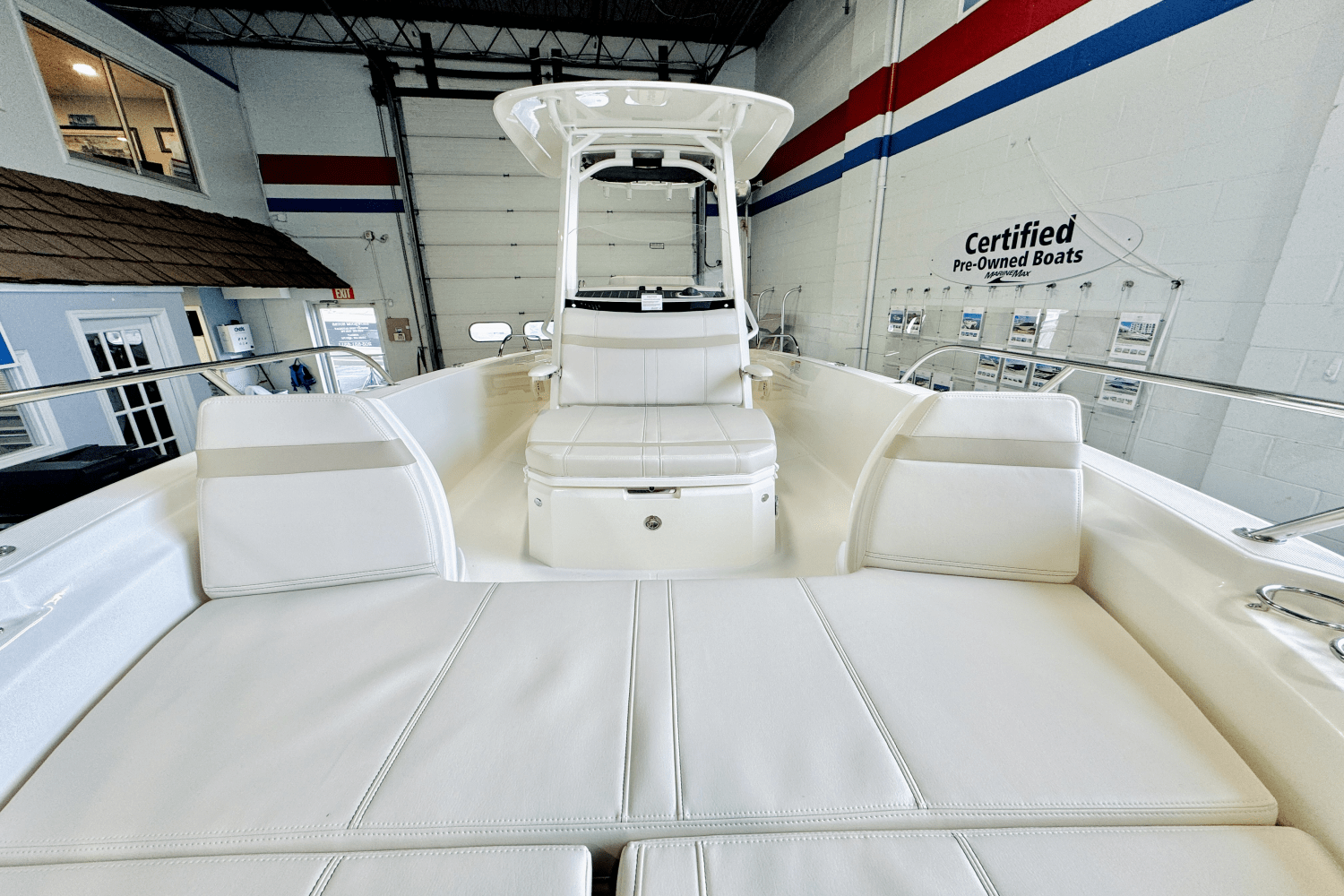 2025 Boston Whaler 250 Dauntless Image Thumbnail #43