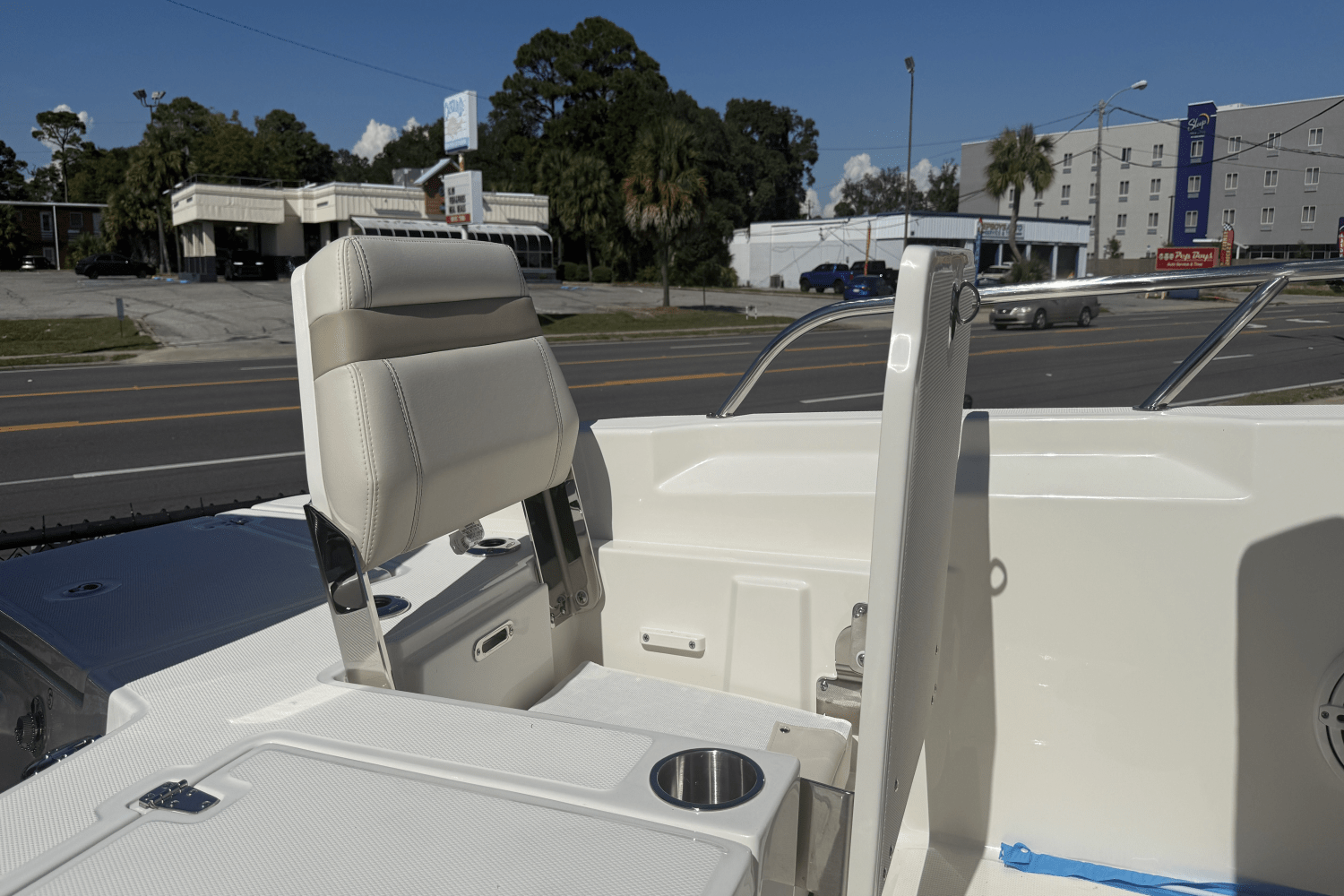 2026 Boston Whaler 250 Dauntless Image Thumbnail #23