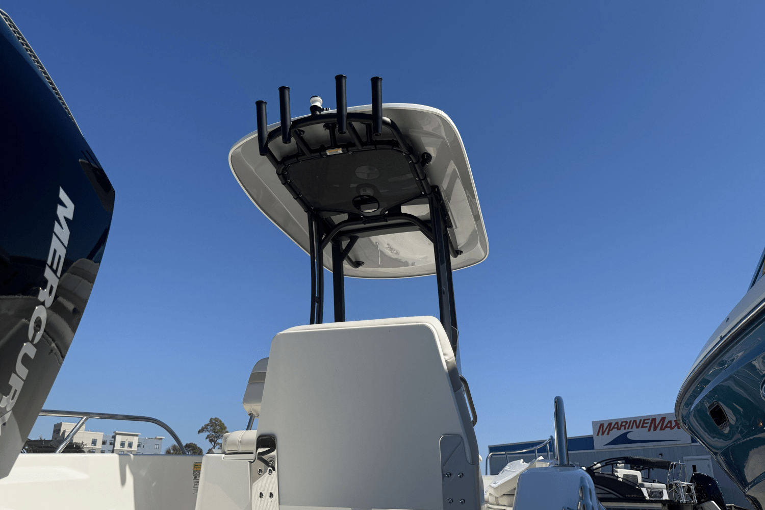 2026 Boston Whaler 250 Dauntless Image Thumbnail #12