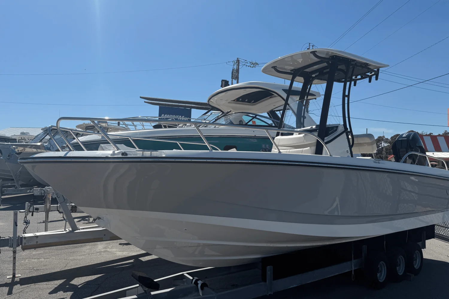 2026 Boston Whaler 250 Dauntless Image Thumbnail #1