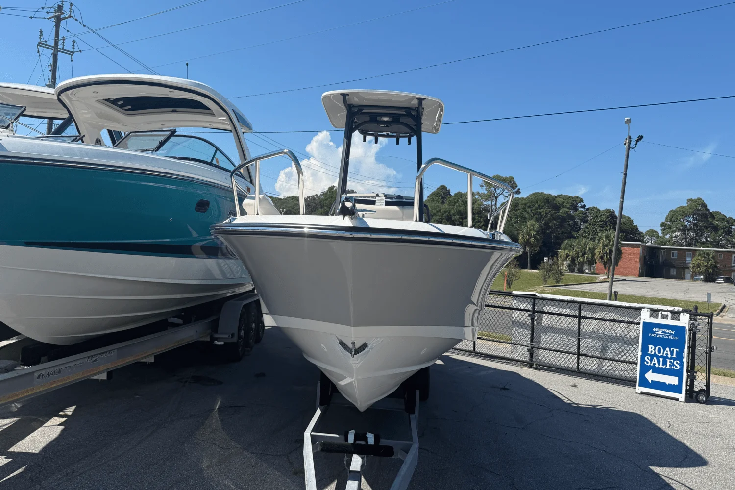 2026 Boston Whaler 250 Dauntless Image Thumbnail #4