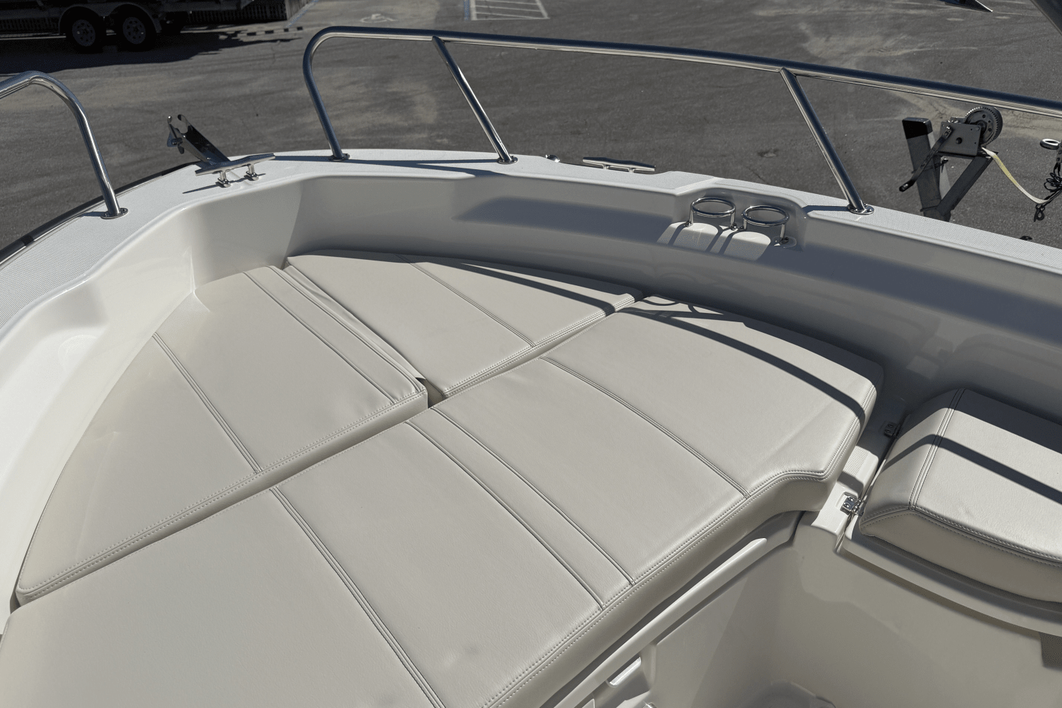 2026 Boston Whaler 250 Dauntless Image Thumbnail #28