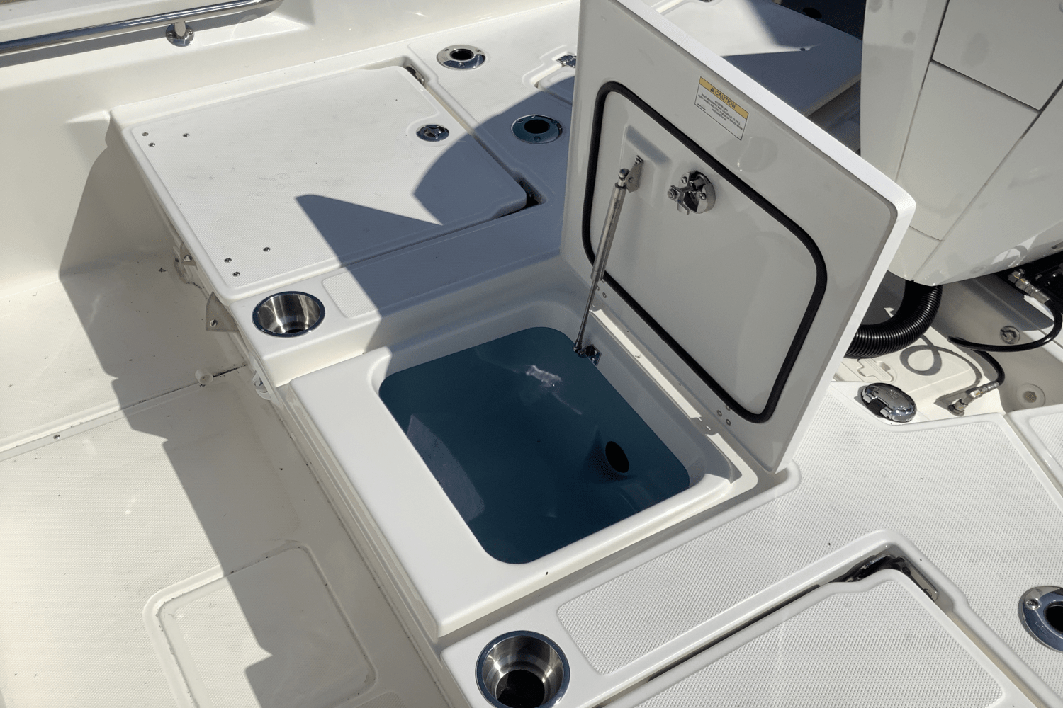 2026 Boston Whaler 250 Dauntless Image Thumbnail #12