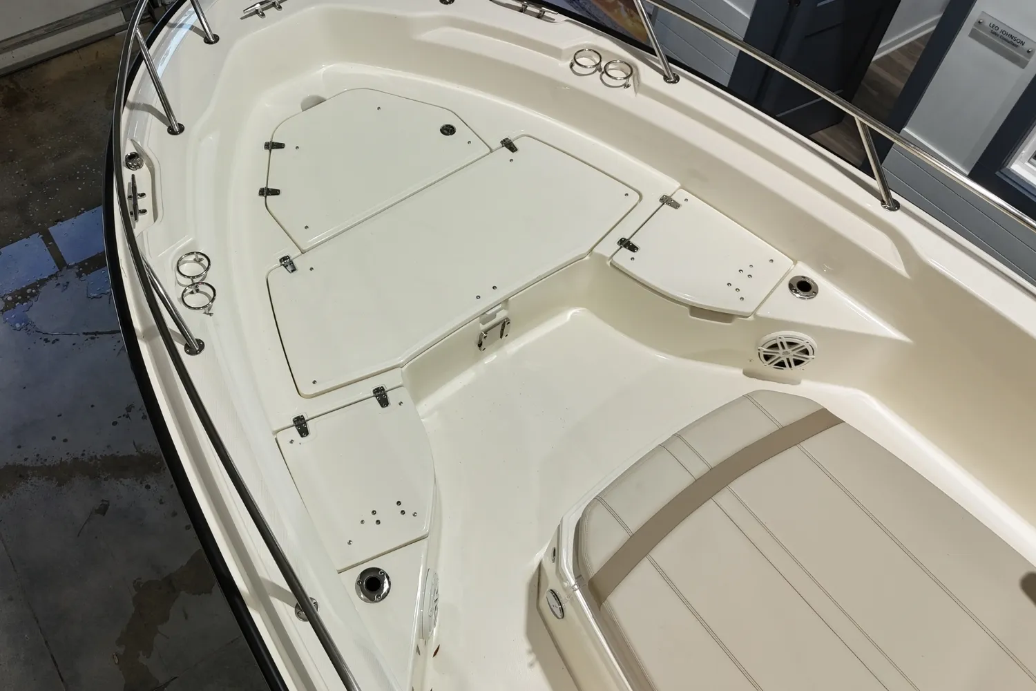 2026 Boston Whaler 250 Dauntless Image Thumbnail #21