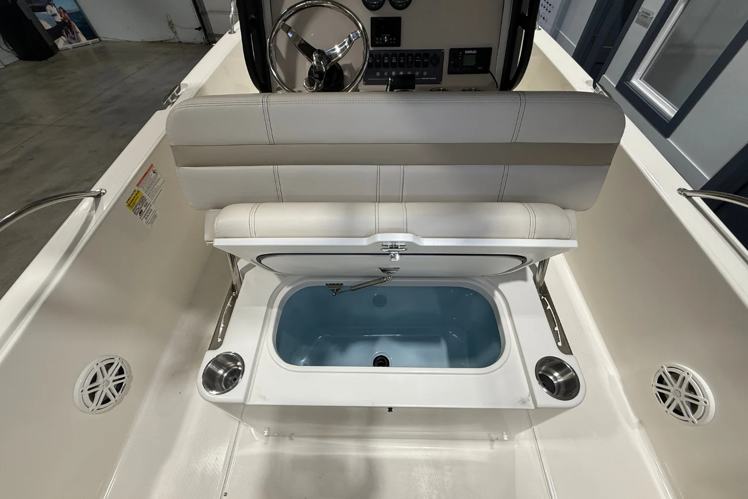 2026 Boston Whaler 250 Dauntless Image Thumbnail #13