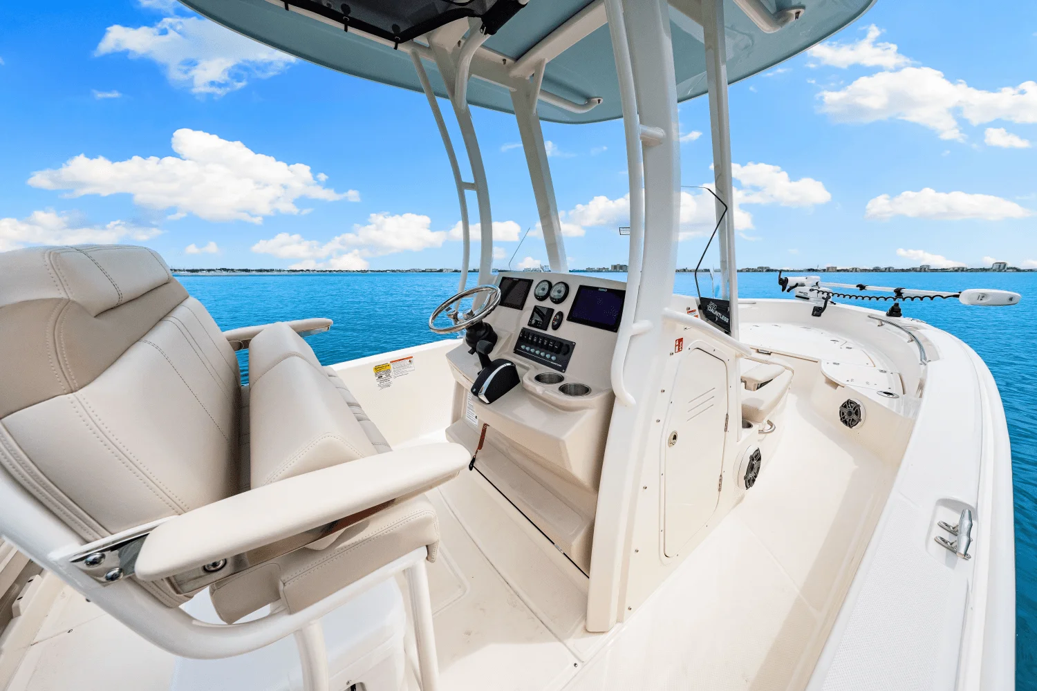 2026 Boston Whaler 250 Dauntless Image Thumbnail #38