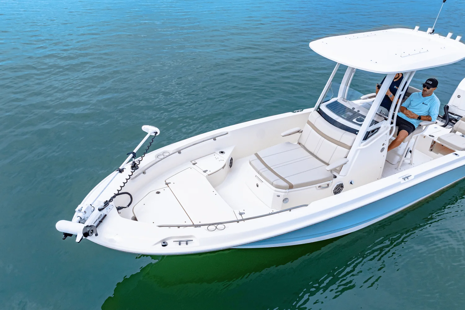 2026 Boston Whaler 250 Dauntless Image Thumbnail #4