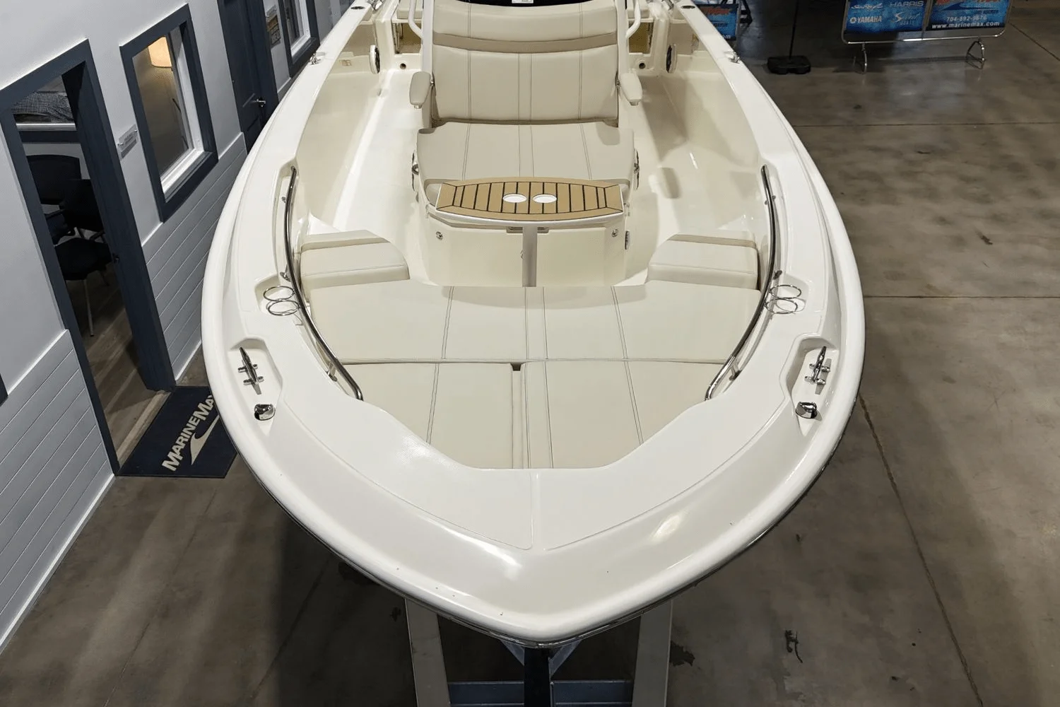 2026 Boston Whaler 250 Dauntless Image Thumbnail #16