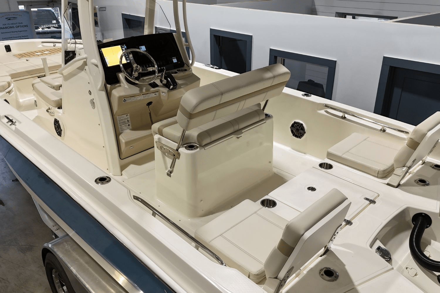 2026 Boston Whaler 250 Dauntless Image Thumbnail #7