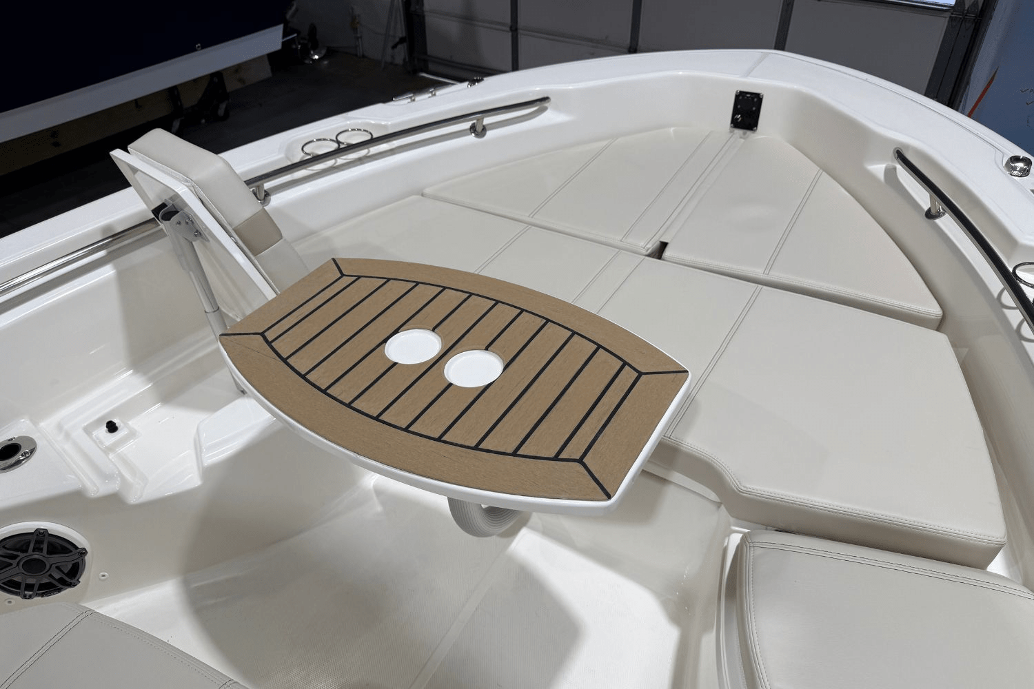 2026 Boston Whaler 250 Dauntless Image Thumbnail #21