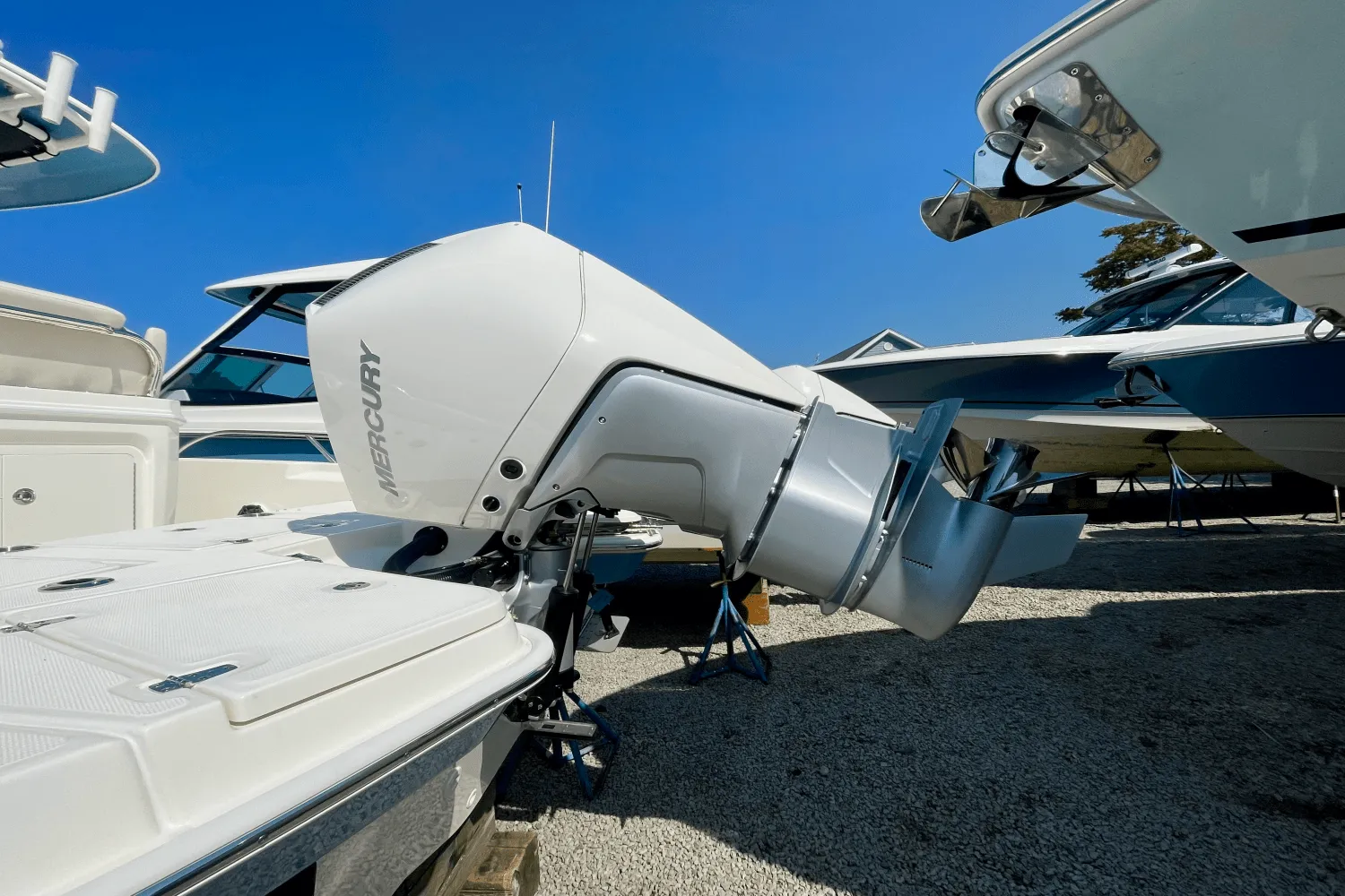 2026 Boston Whaler 250 Dauntless Image Thumbnail #2