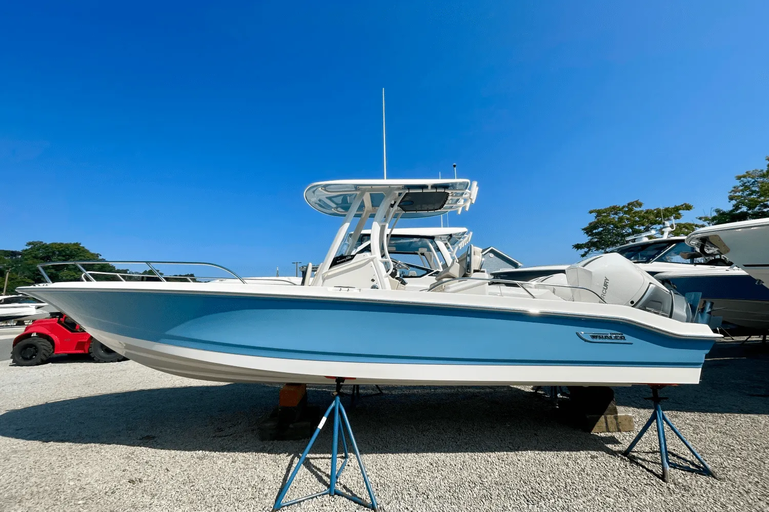 2026 Boston Whaler 250 Dauntless Image Thumbnail #0