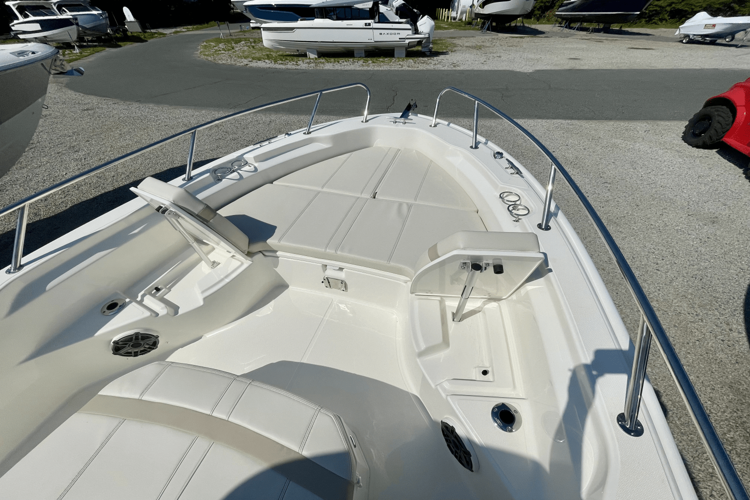 2026 Boston Whaler 250 Dauntless Image Thumbnail #20