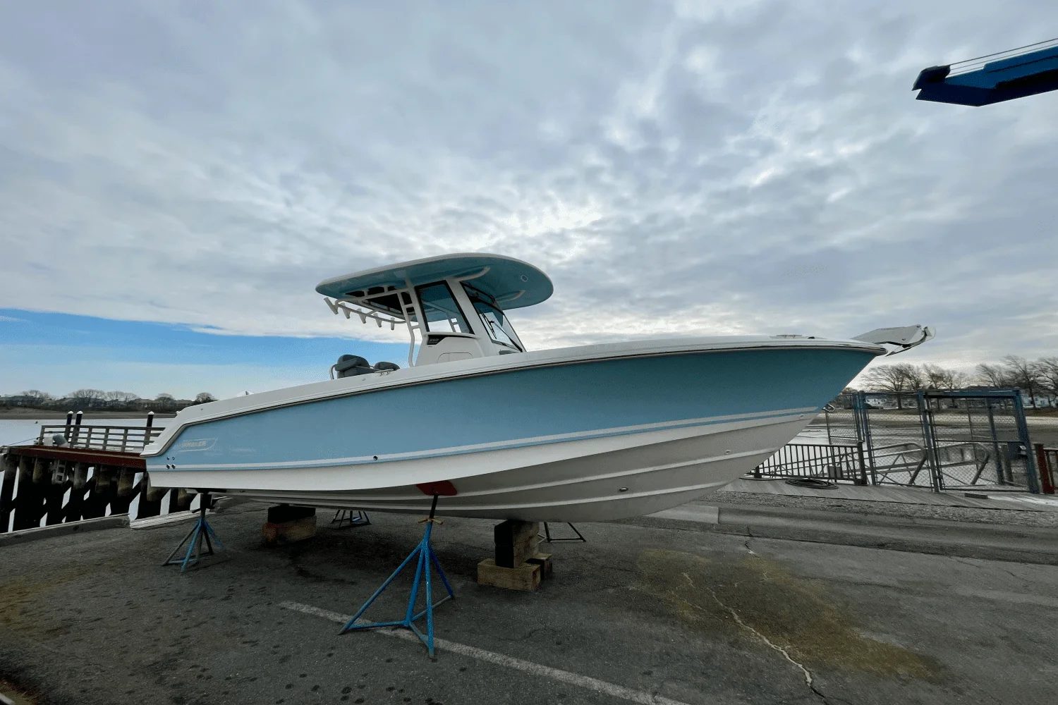 2025 Boston Whaler 250 Outrage Image Thumbnail #1