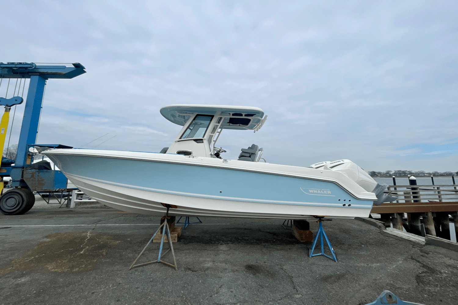 2025 Boston Whaler 250 Outrage Image Thumbnail #0