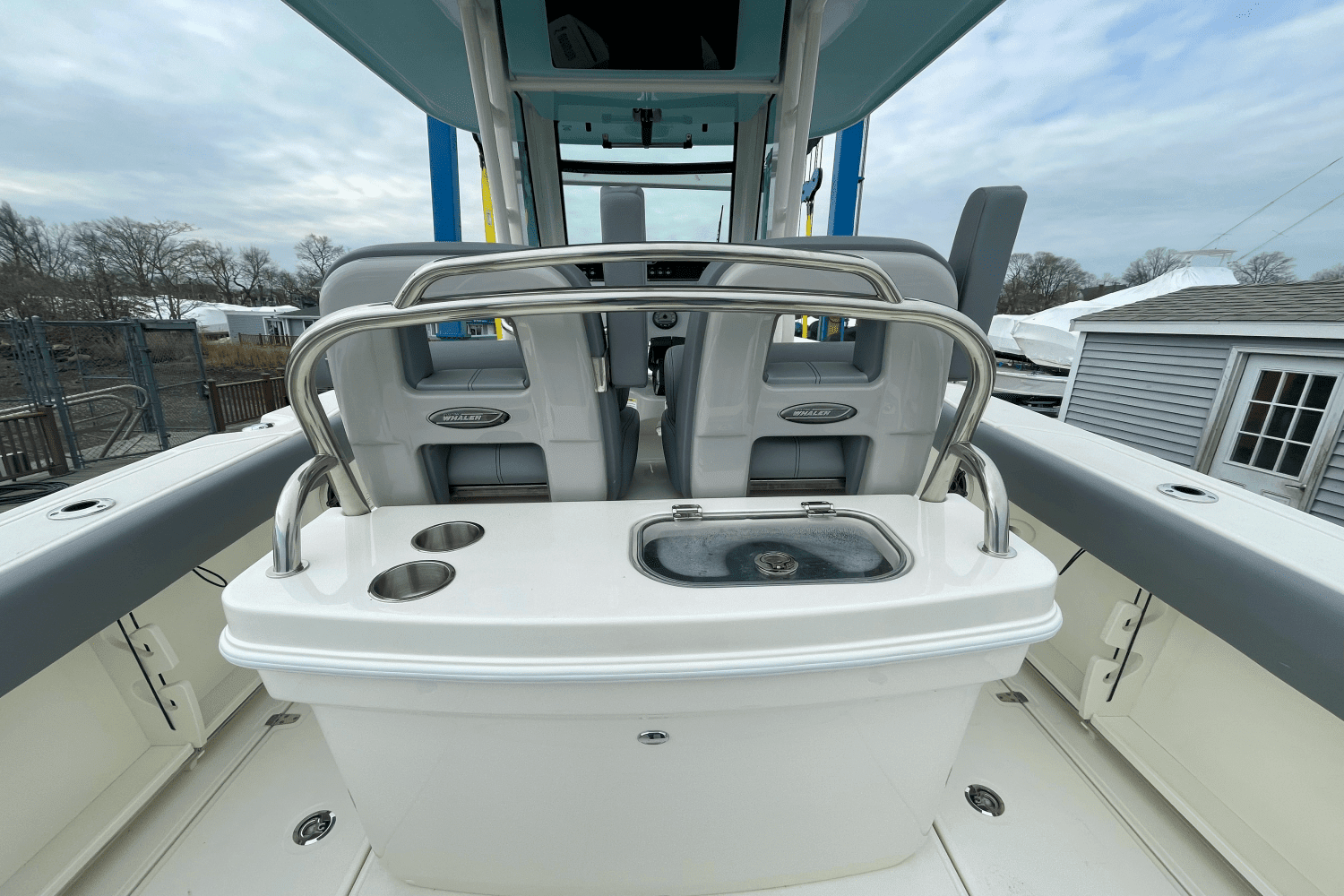 2025 Boston Whaler 250 Outrage Image Thumbnail #9