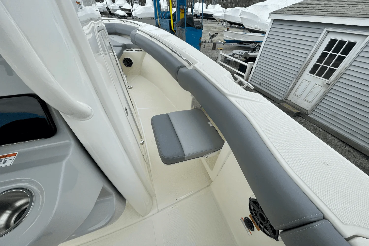2025 Boston Whaler 250 Outrage Image Thumbnail #16