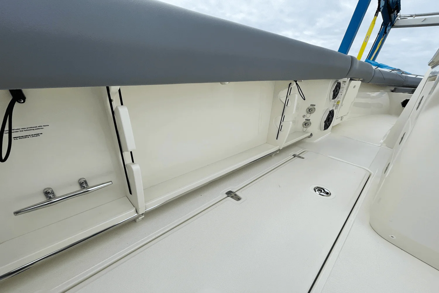 2025 Boston Whaler 250 Outrage Image Thumbnail #7