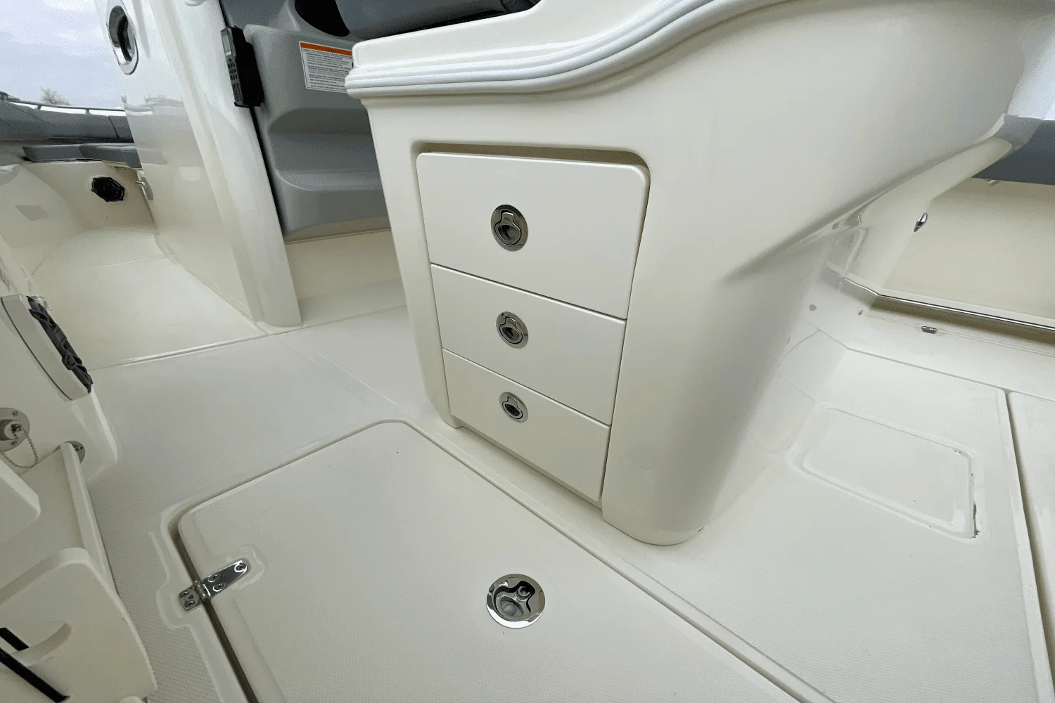 2025 Boston Whaler 250 Outrage Image Thumbnail #11