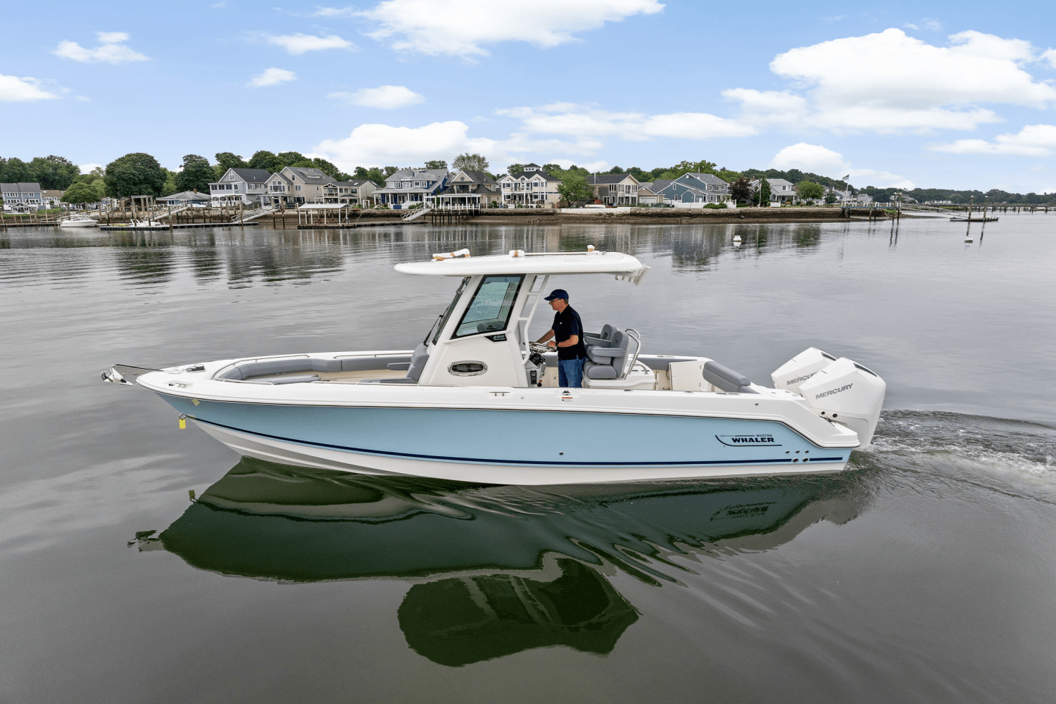 2025 Boston Whaler 250 Outrage Image Thumbnail #39