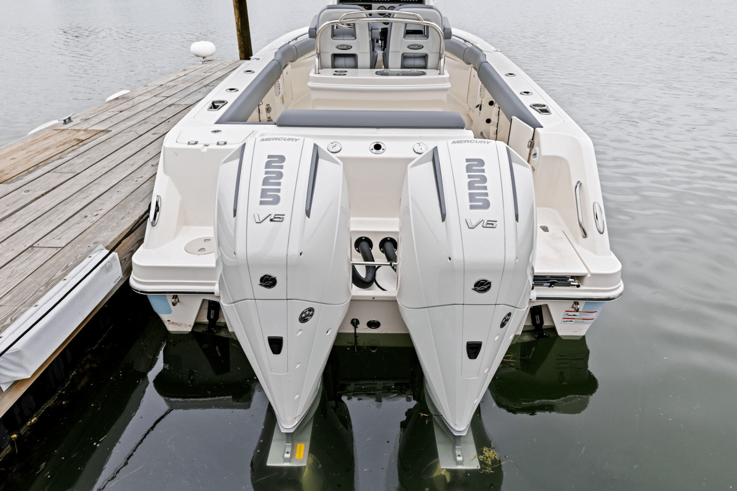 2025 Boston Whaler 250 Outrage Image Thumbnail #8