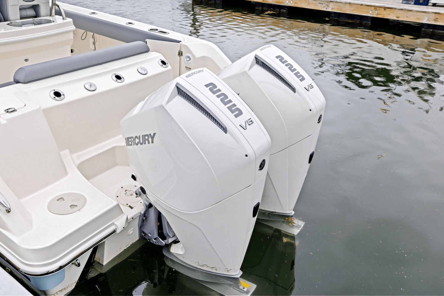 2025 Boston Whaler 250 Outrage Image Thumbnail #7