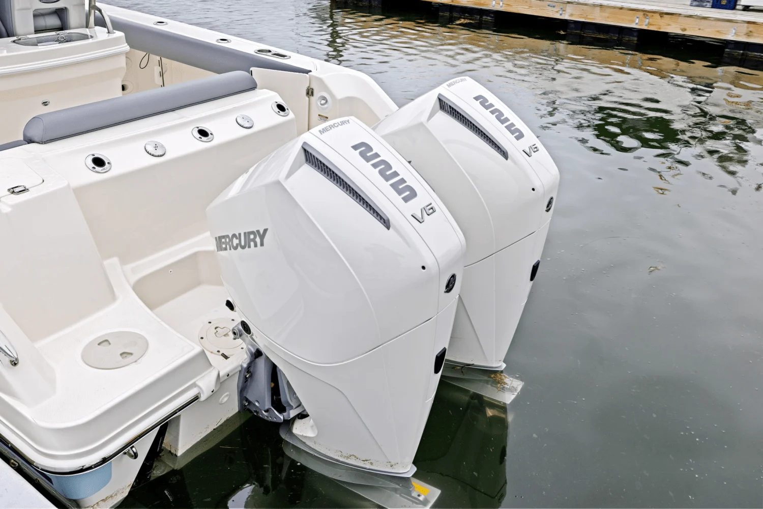 2025 Boston Whaler 250 Outrage Image Thumbnail #7