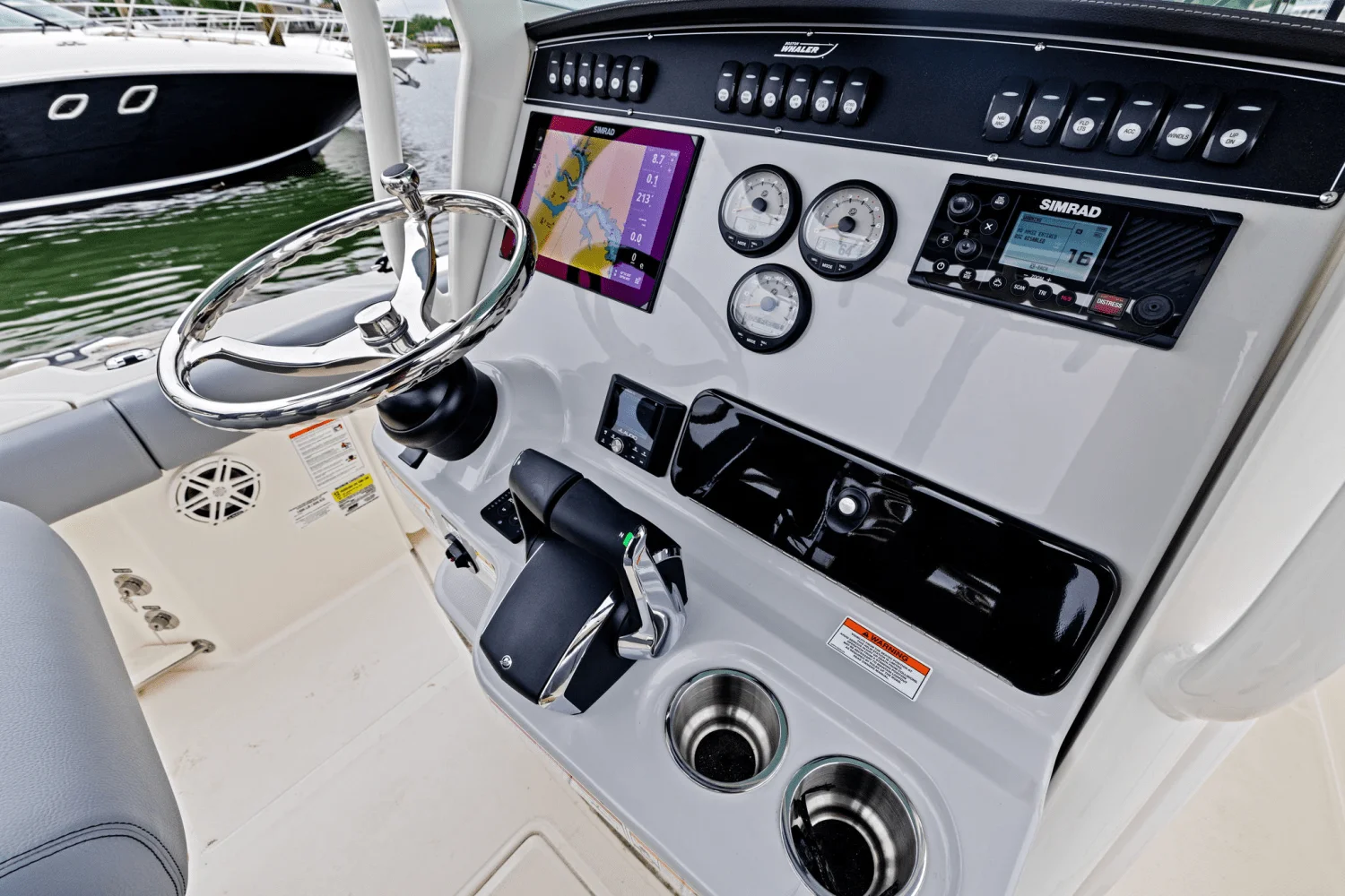 2025 Boston Whaler 250 Outrage Image Thumbnail #27