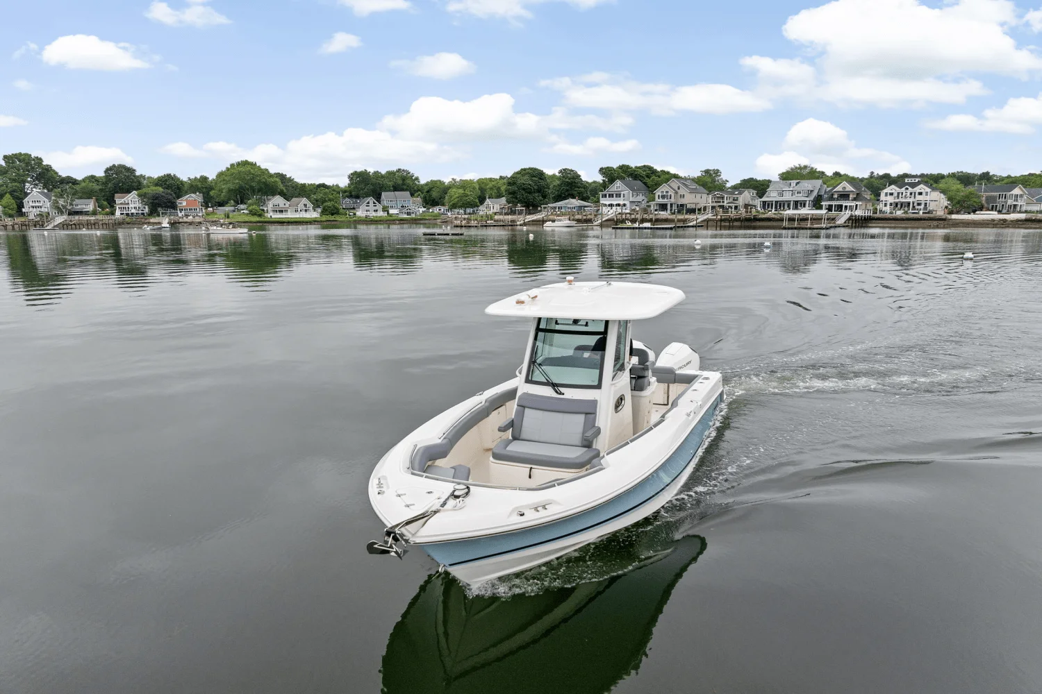 2025 Boston Whaler 250 Outrage Image Thumbnail #2