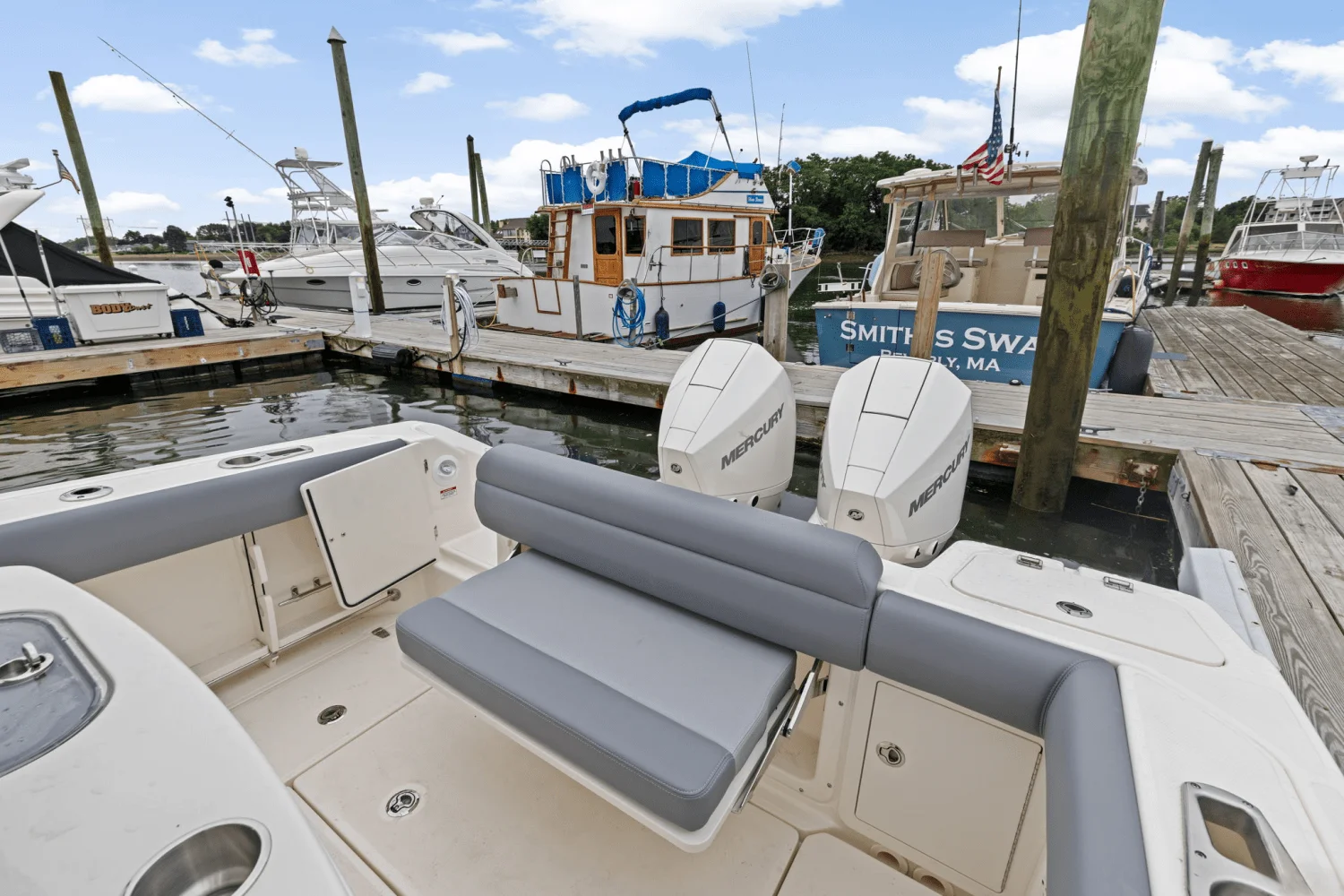 2025 Boston Whaler 250 Outrage Image Thumbnail #10