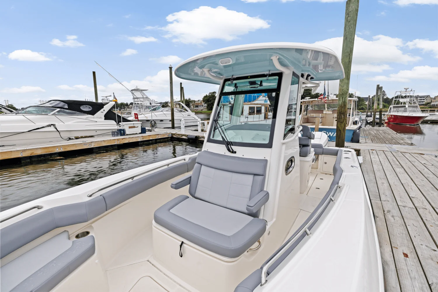 2025 Boston Whaler 250 Outrage Image Thumbnail #33