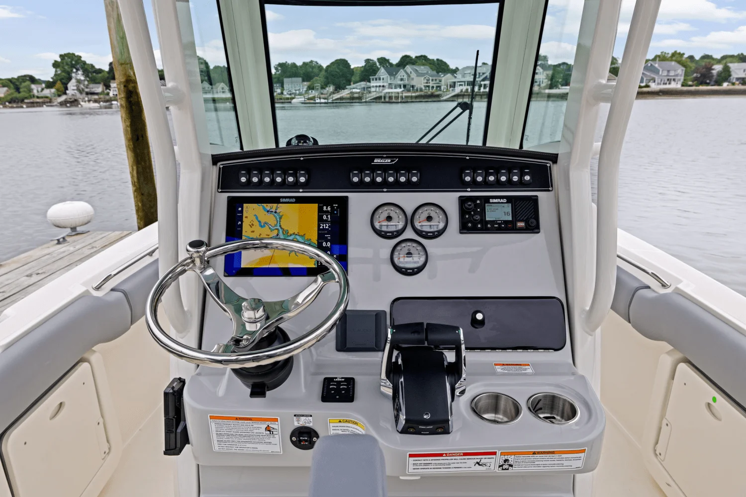 2025 Boston Whaler 250 Outrage Image Thumbnail #23