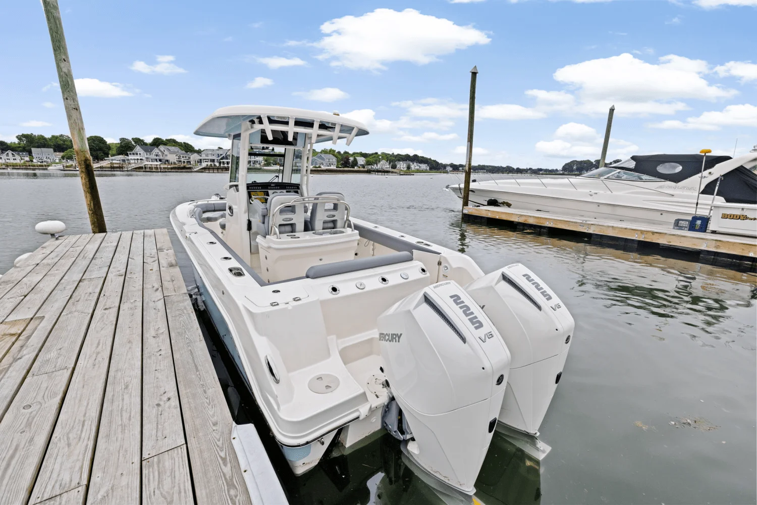 2025 Boston Whaler 250 Outrage Image Thumbnail #5