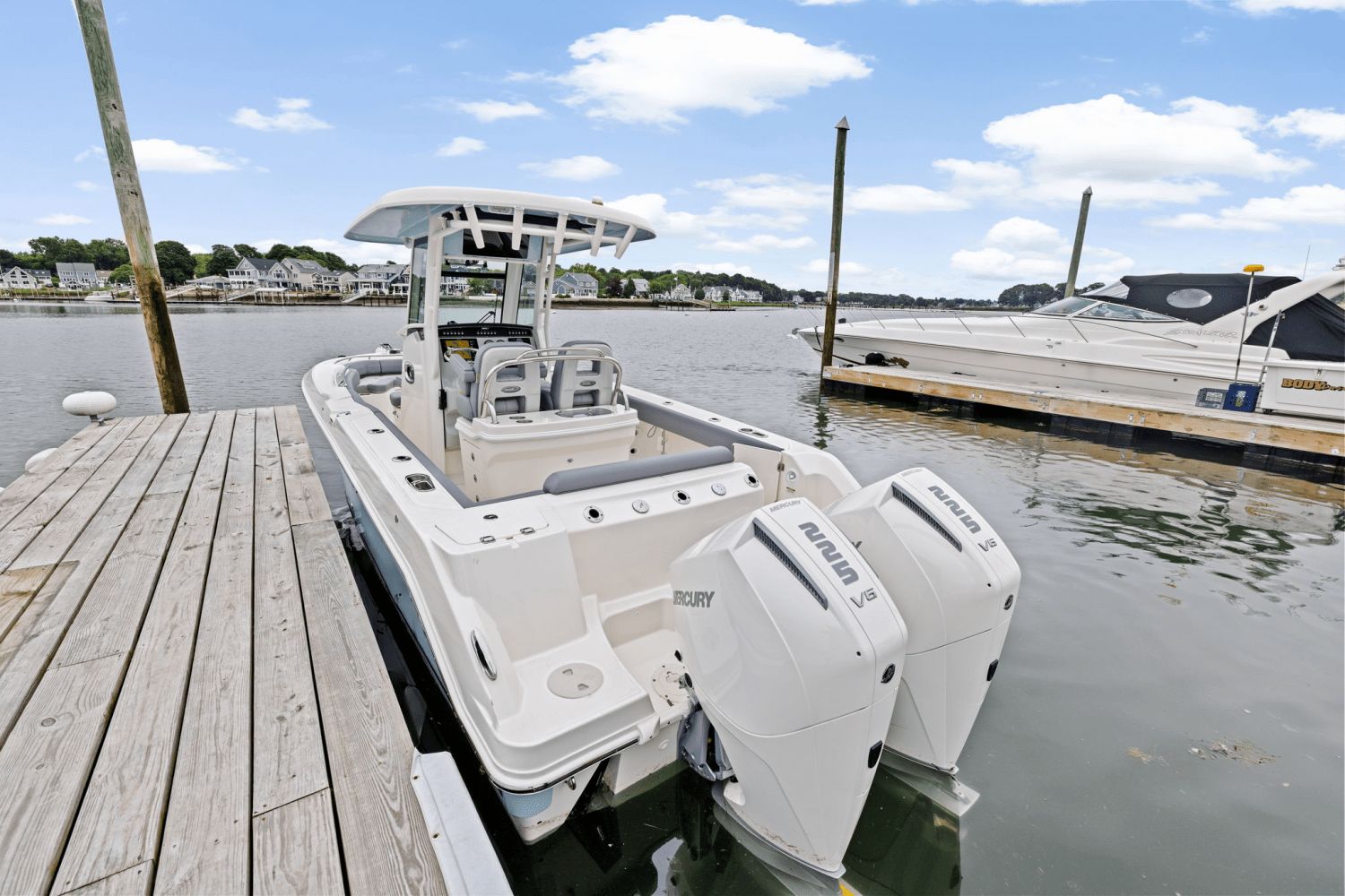 2025 Boston Whaler 250 Outrage Image Thumbnail #5